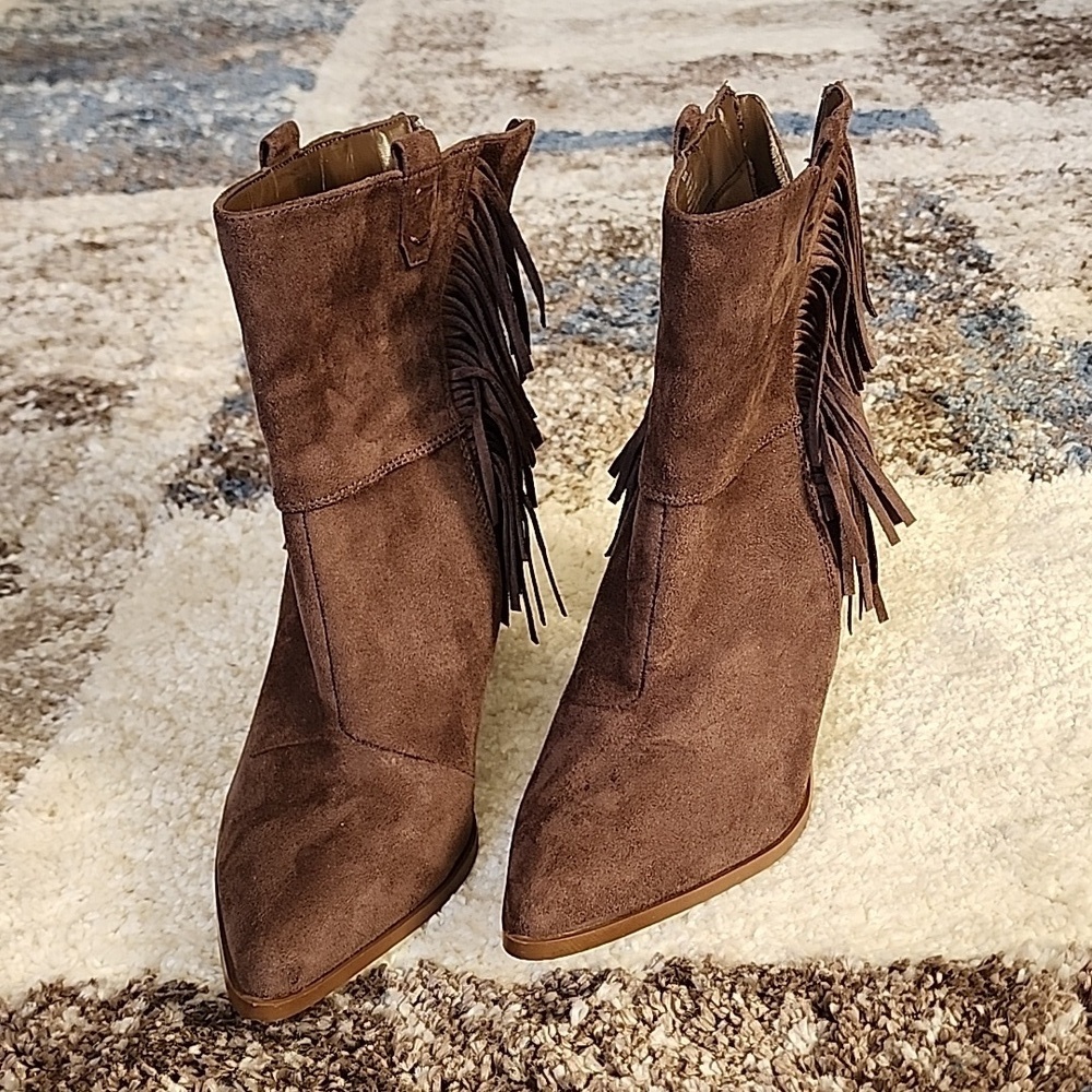 JUSTFAB Women's Boot Heeled Kaiya Fringe Suede Pointed Toe Back Zipper Sz 9